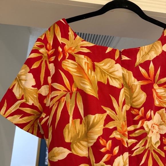 Rum Runner Vintage 100% Silk Red Hawaiian Floral Wrap Midi Dress Sz 10 Cruise - Picture 8 of 11